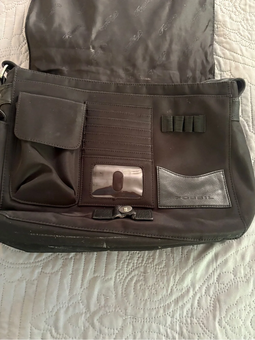 Fossil Black Leather Messenger Bag with Front Zip